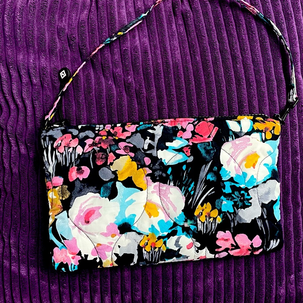 Vera Bradley featherweight